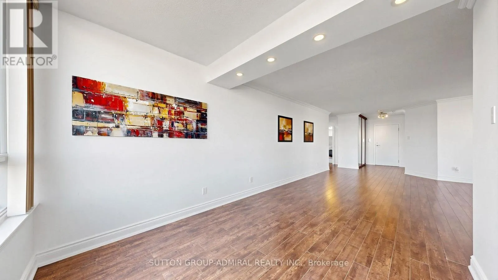 1001 - 120 PROMENADE CIRCLE