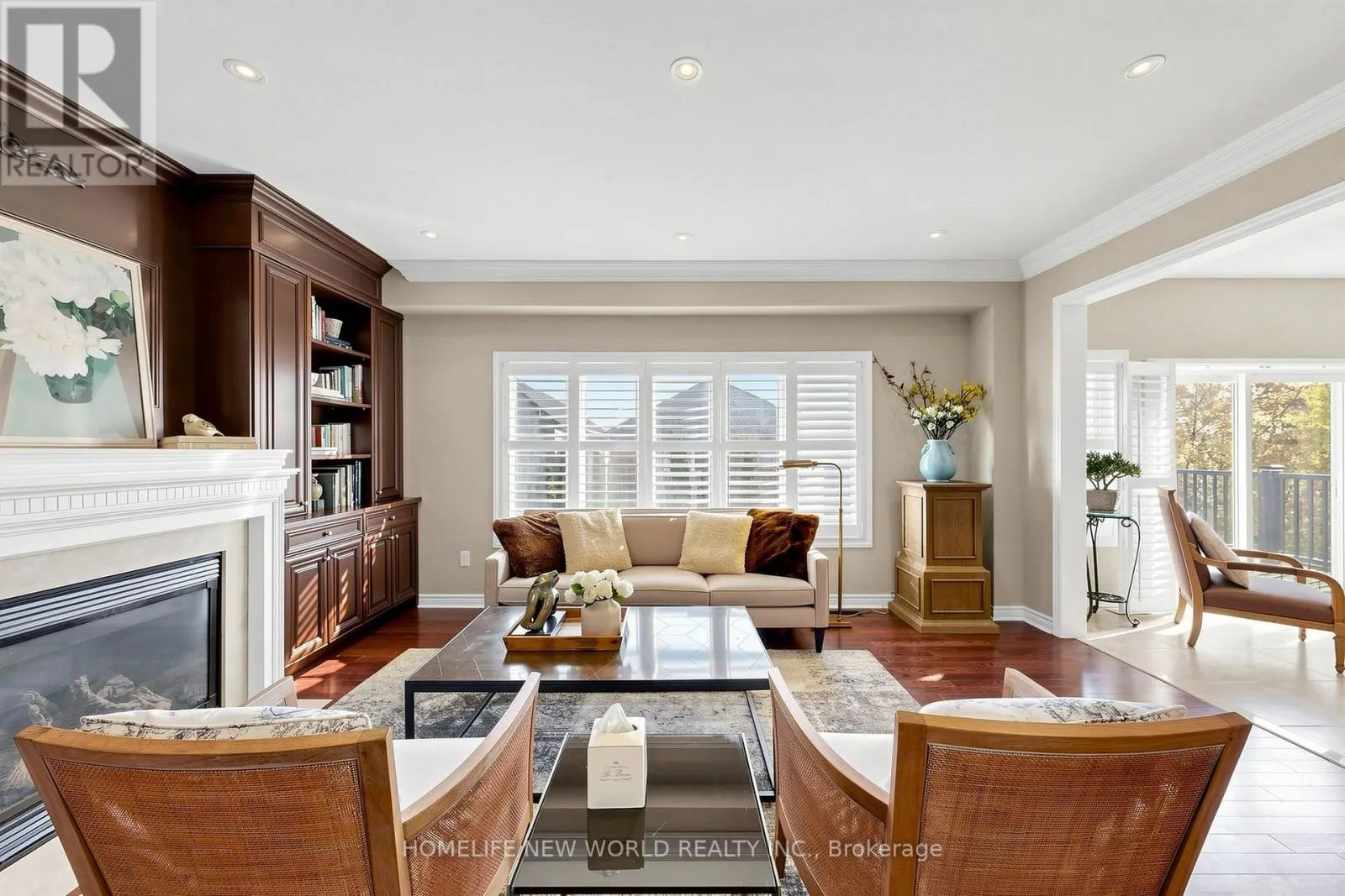 19 FEATHERWOOD DRIVE