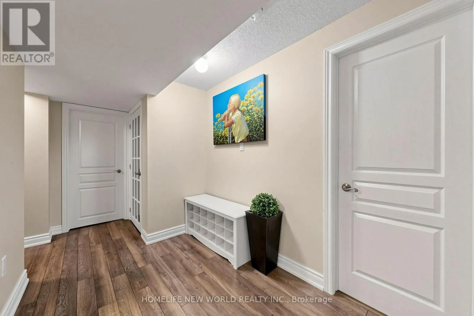 19 FEATHERWOOD DRIVE