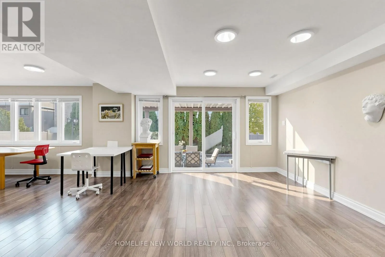 19 FEATHERWOOD DRIVE