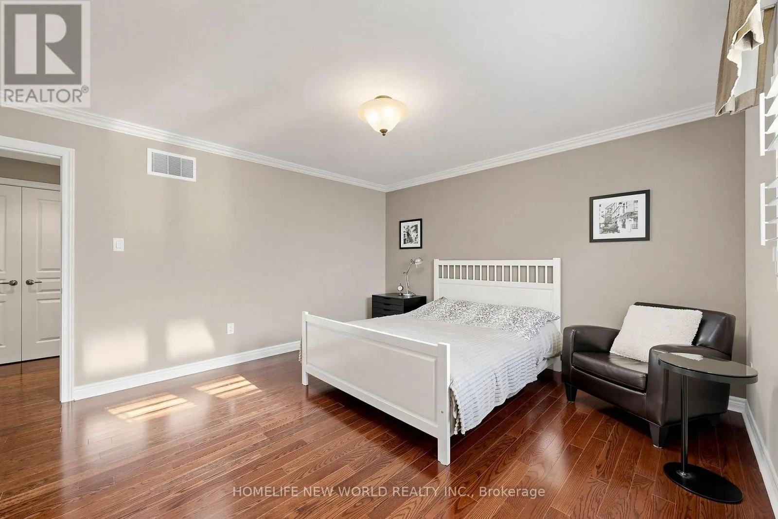 19 FEATHERWOOD DRIVE