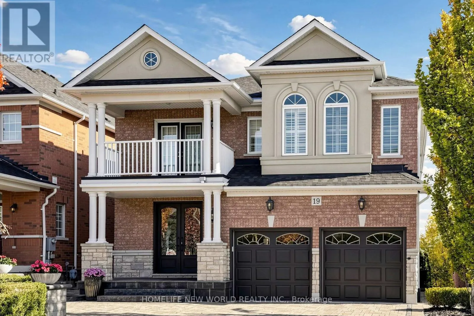 19 FEATHERWOOD DRIVE