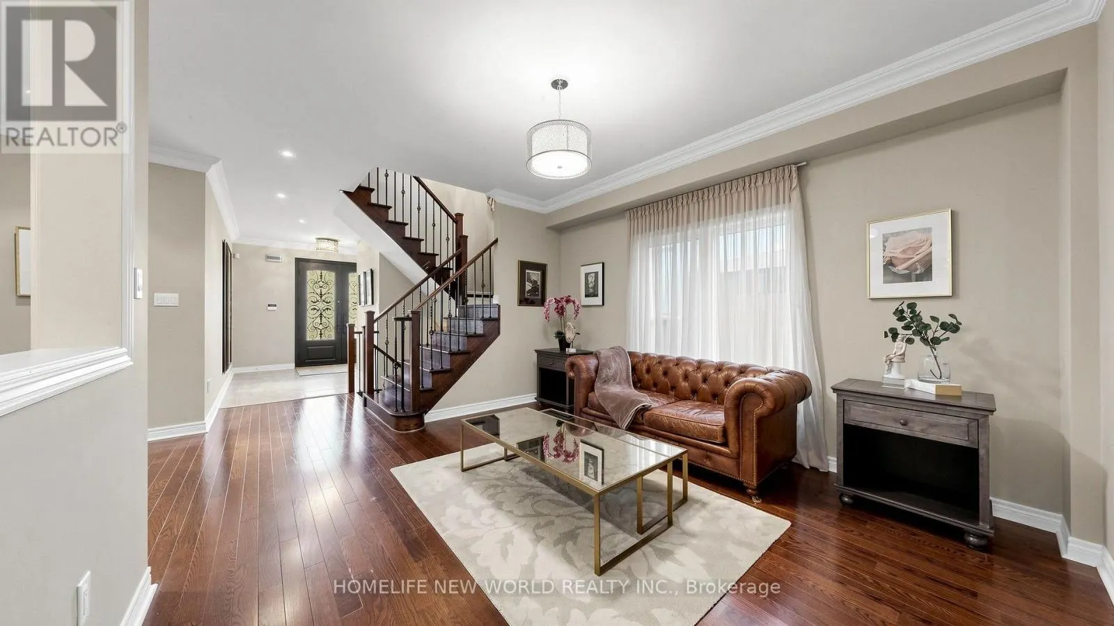 19 FEATHERWOOD DRIVE