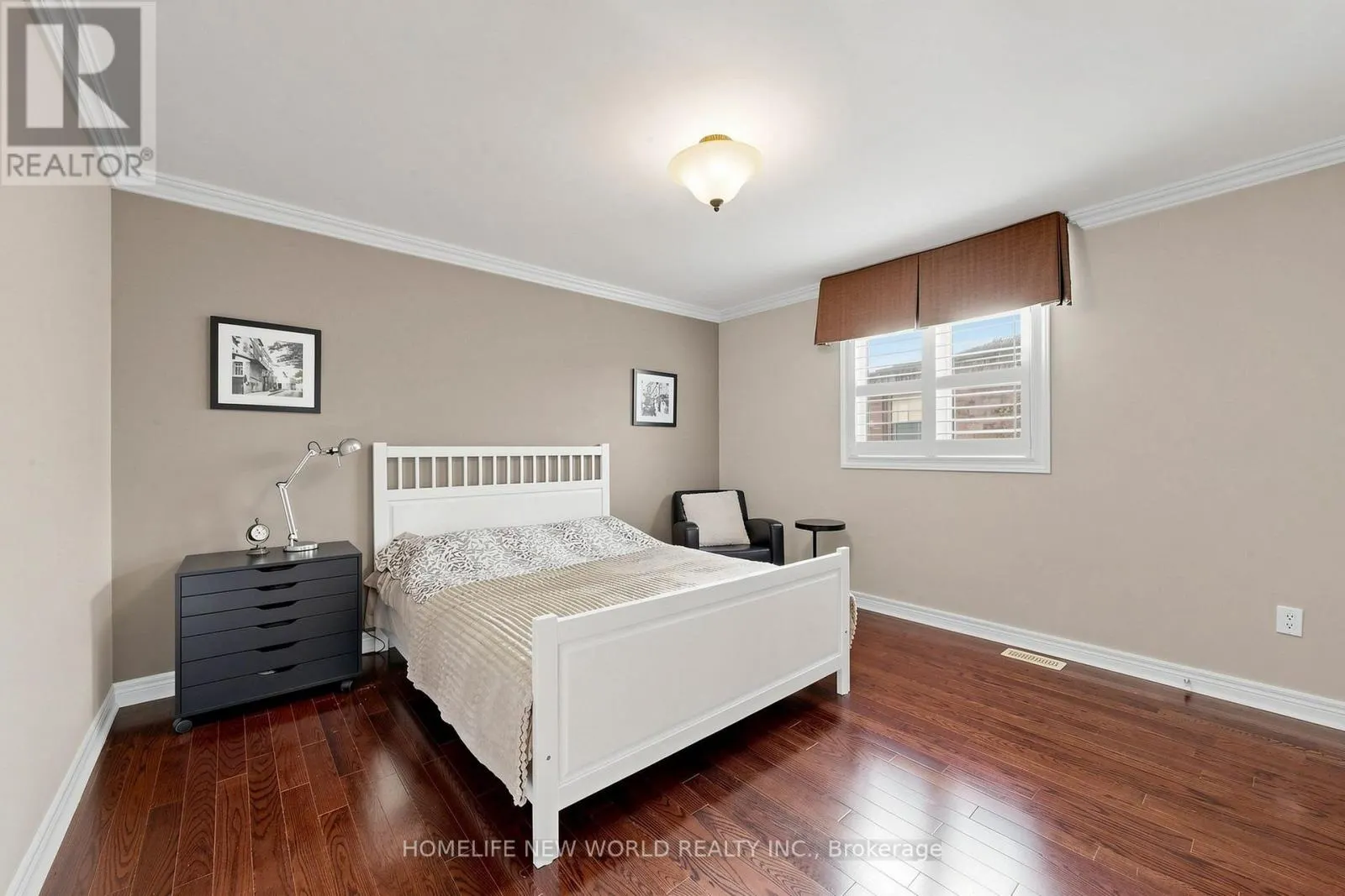 19 FEATHERWOOD DRIVE