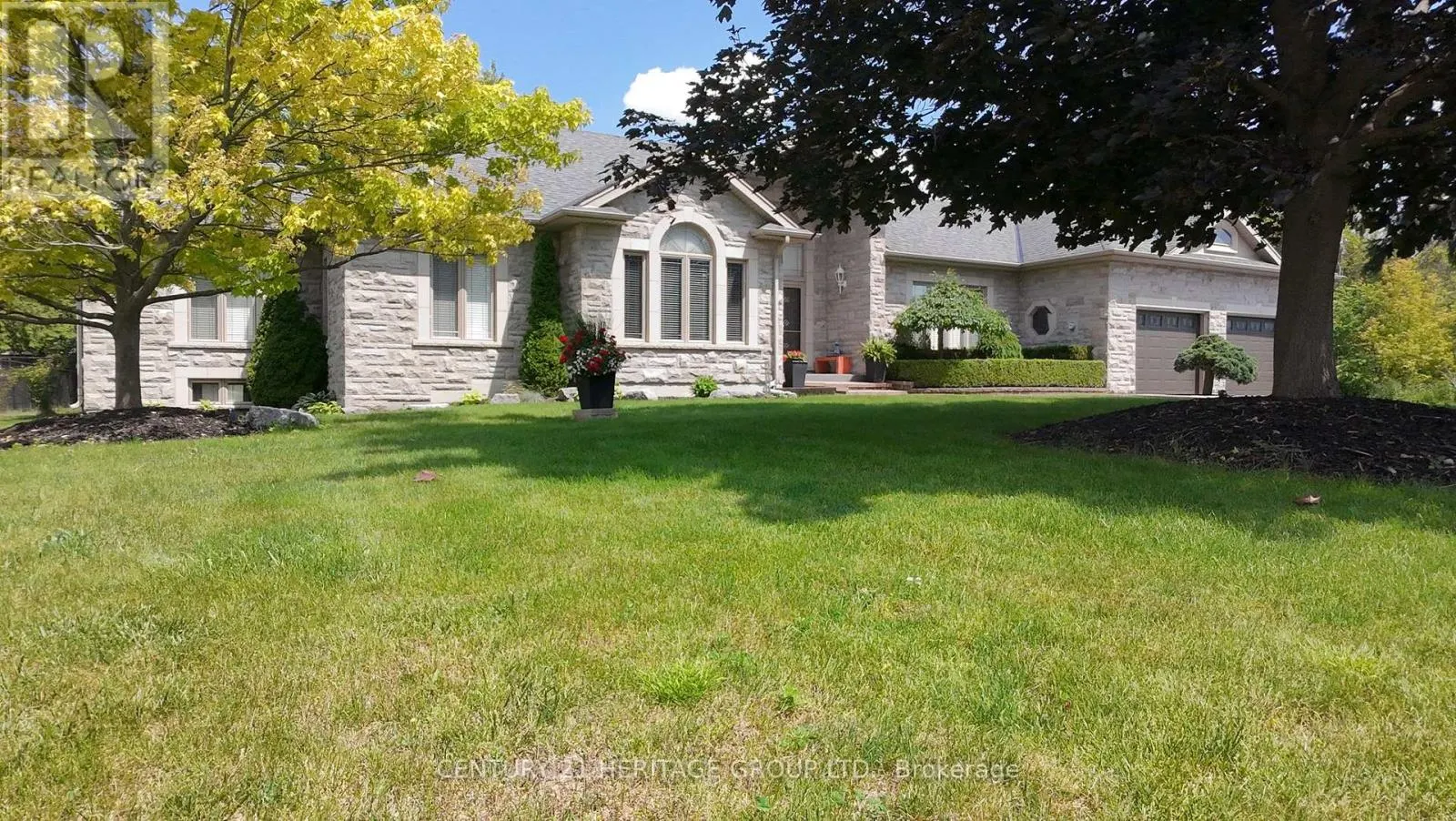 49 SHORE CRESCENT