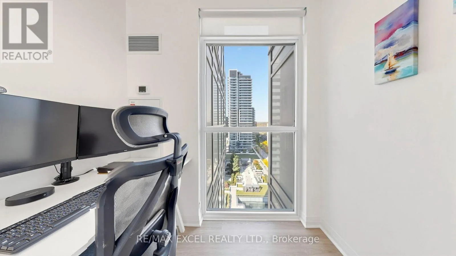 1208 - 55 ONEIDA CRESCENT