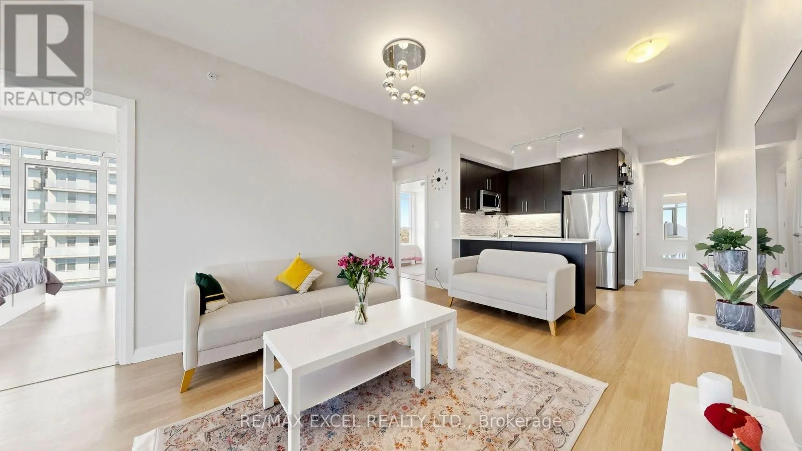 1208 - 55 ONEIDA CRESCENT
