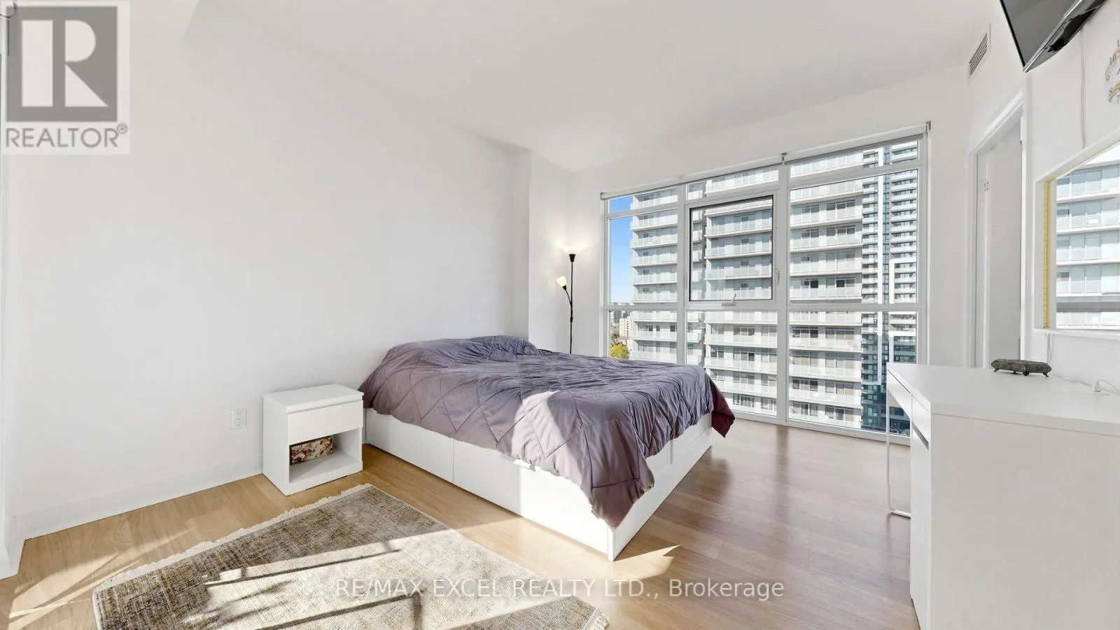 1208 - 55 ONEIDA CRESCENT