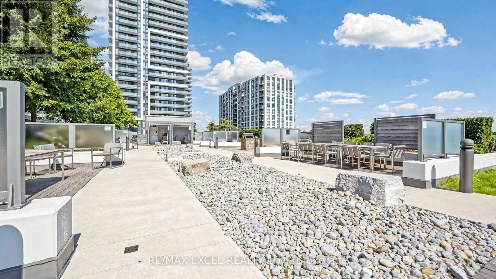 1208 - 55 ONEIDA CRESCENT
