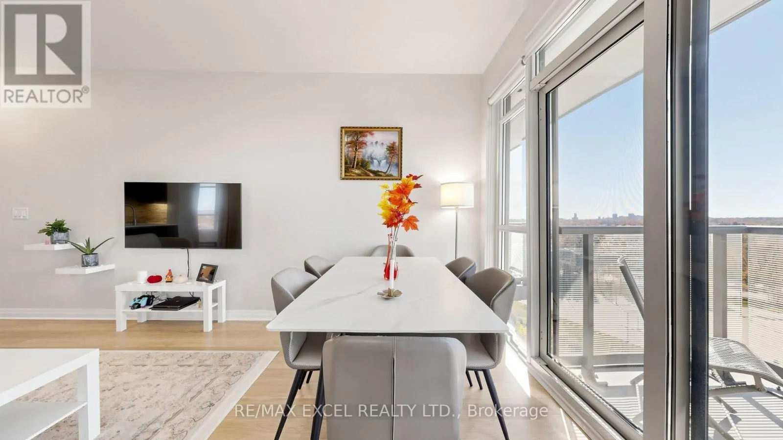 1208 - 55 ONEIDA CRESCENT