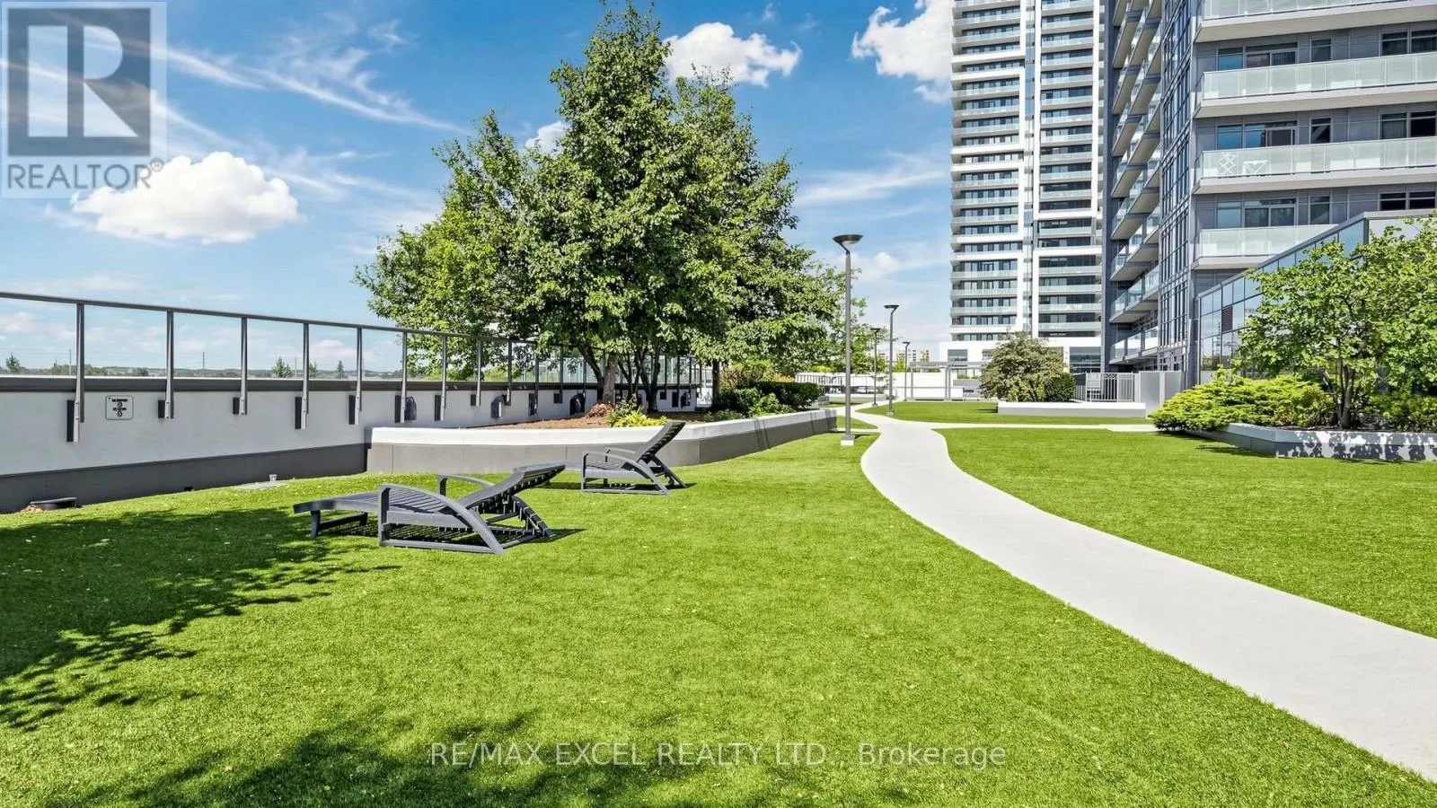 1208 - 55 ONEIDA CRESCENT