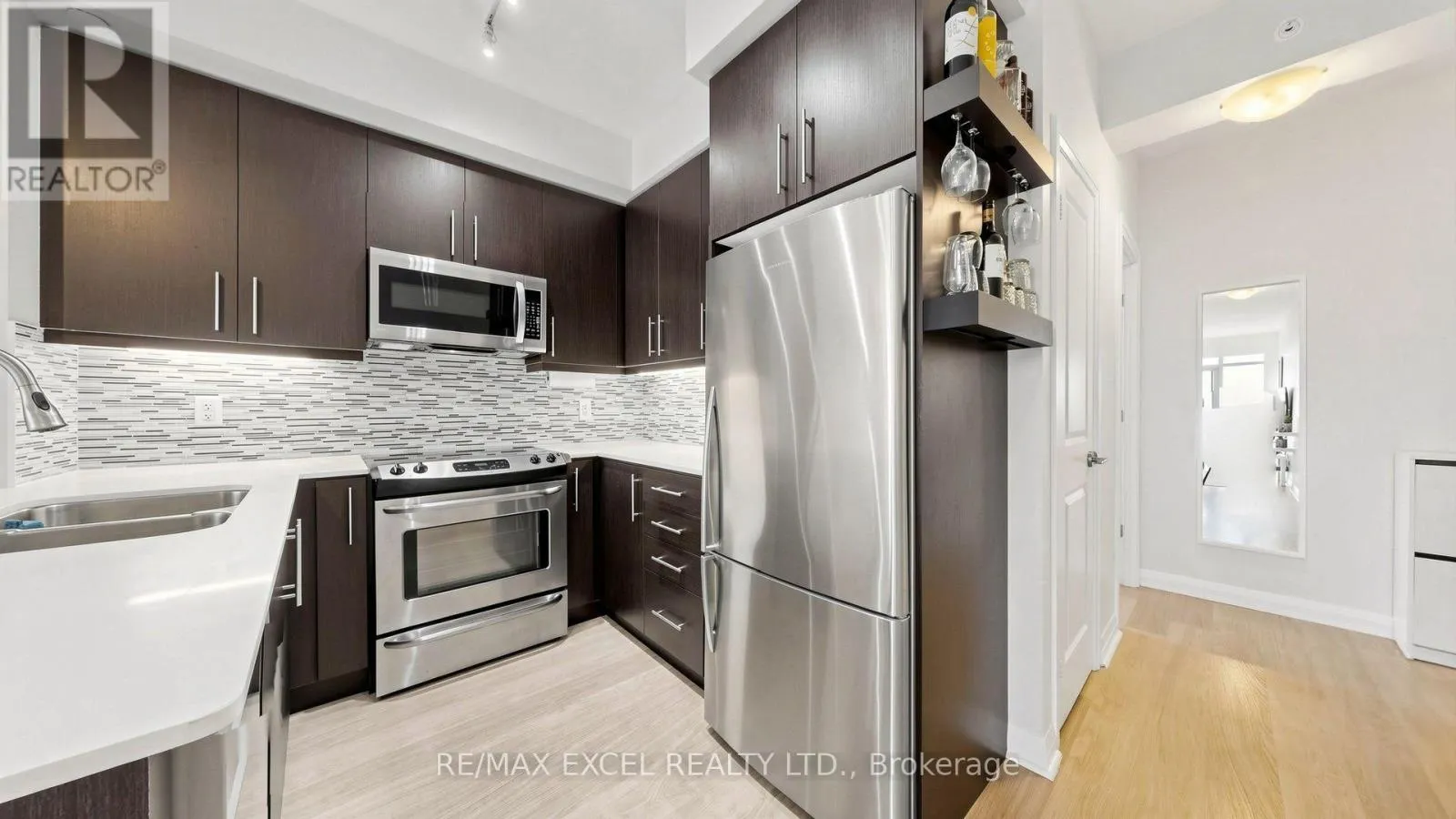 1208 - 55 ONEIDA CRESCENT