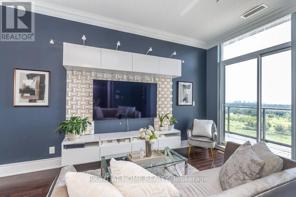 PH05 - 325 SOUTH PARK ROAD