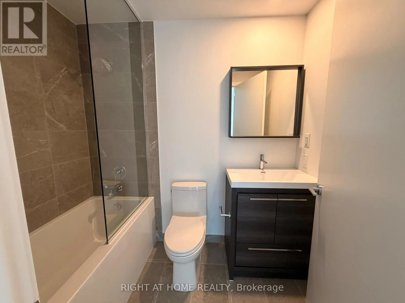 2509 - 5 MEADOWDALE ROAD