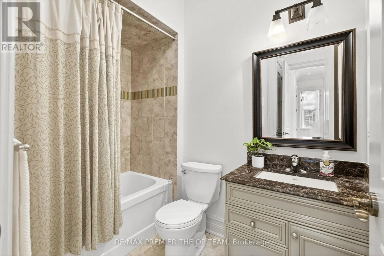 24 GRAND VELLORE CRESCENT