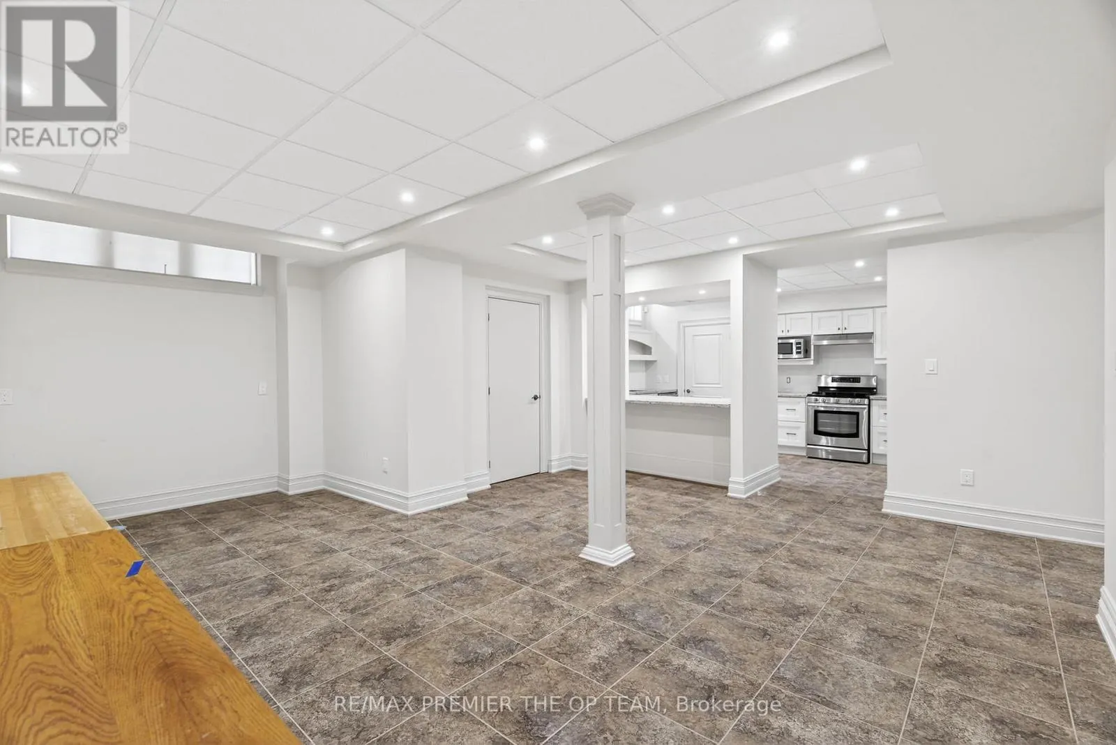 24 GRAND VELLORE CRESCENT