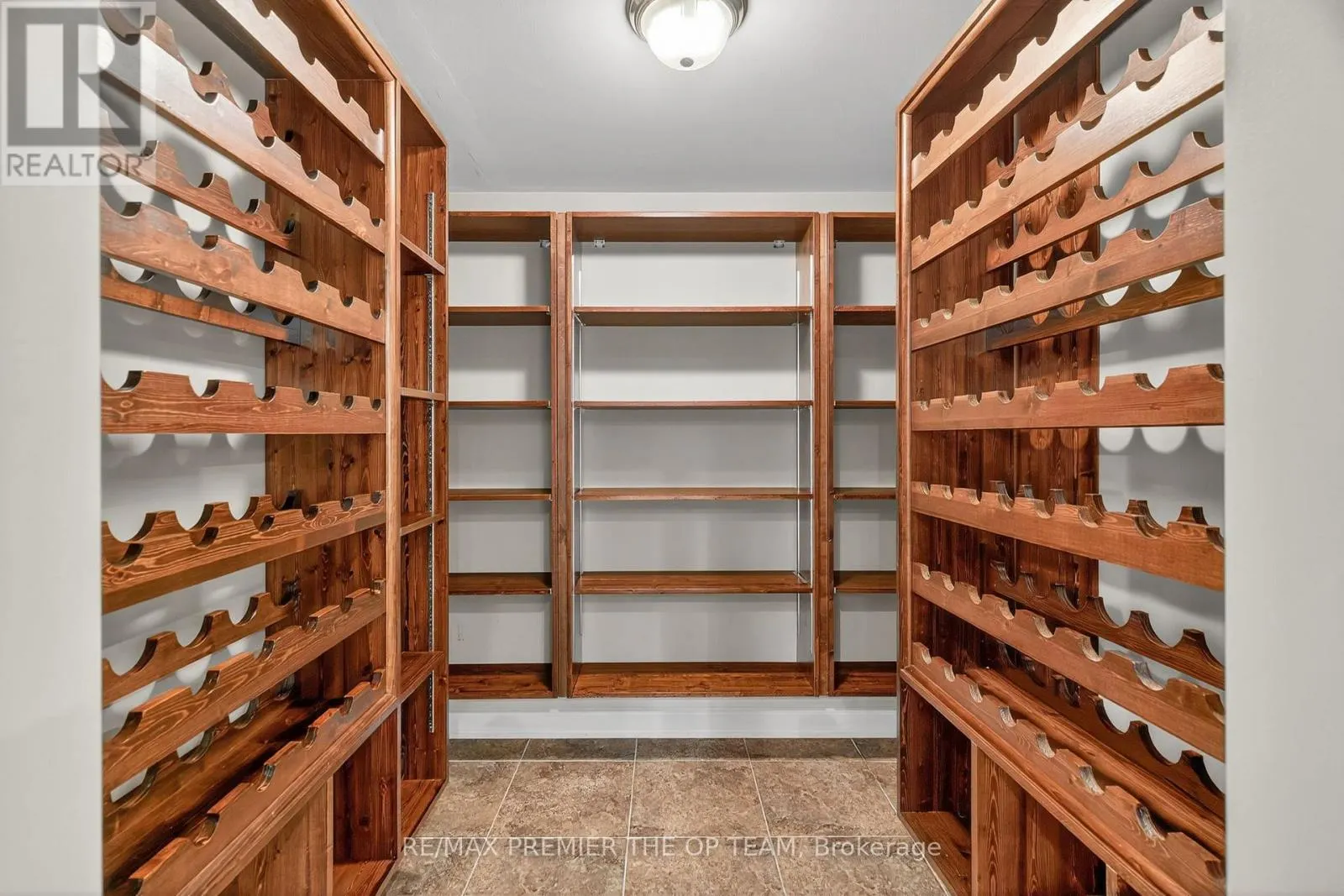 24 GRAND VELLORE CRESCENT