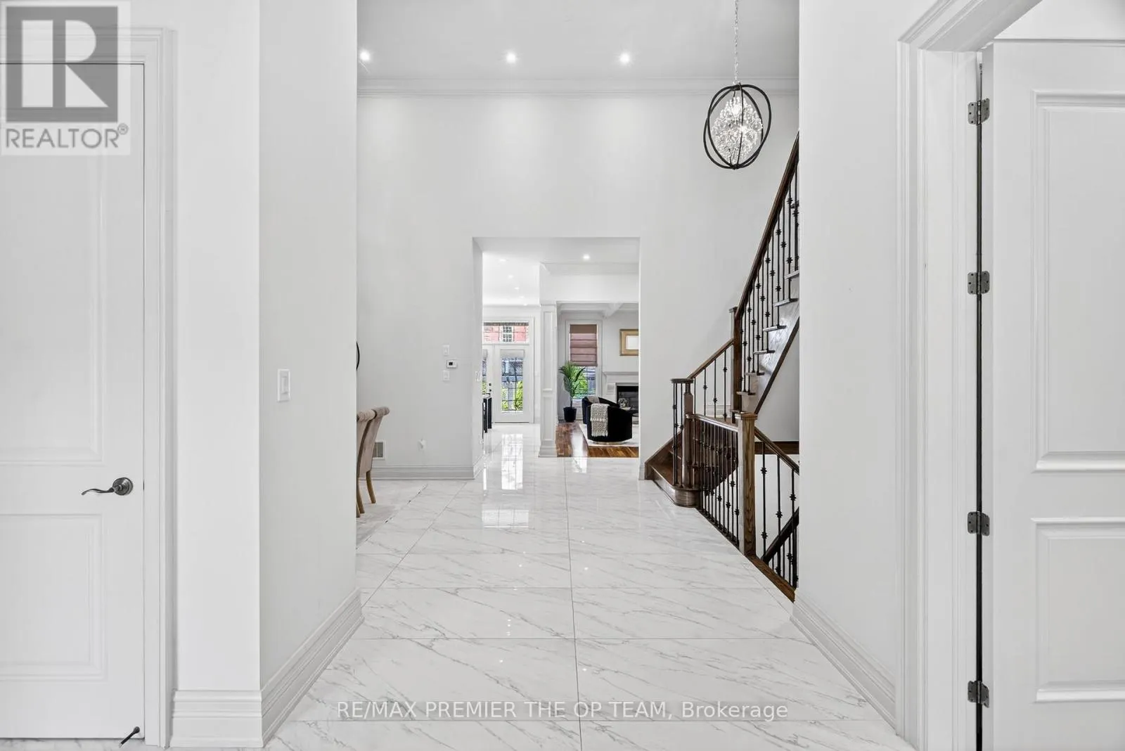 24 GRAND VELLORE CRESCENT