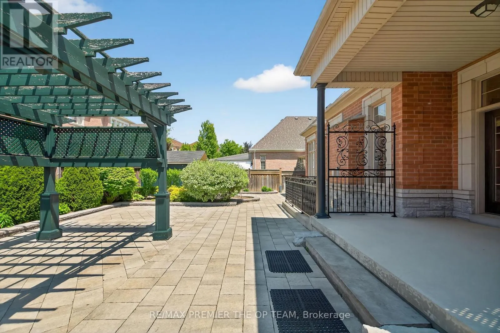 24 GRAND VELLORE CRESCENT