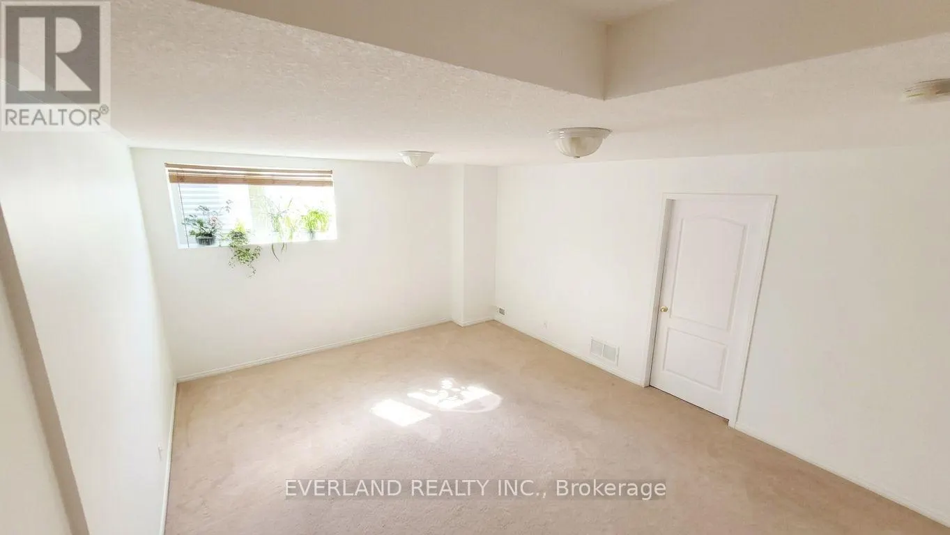 31 MARSHVIEW AVENUE