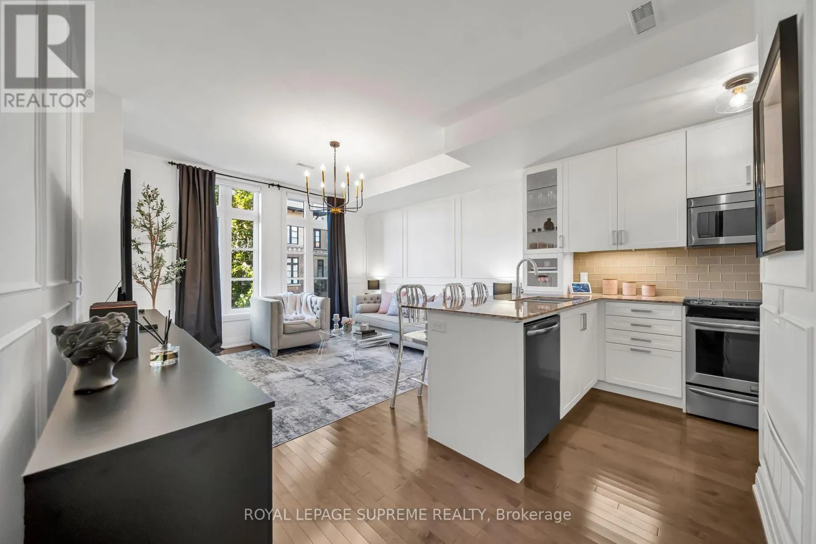 43 - 8167 KIPLING AVENUE