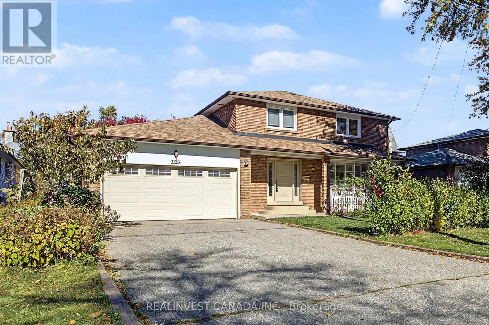 196 WELDRICK ROAD W