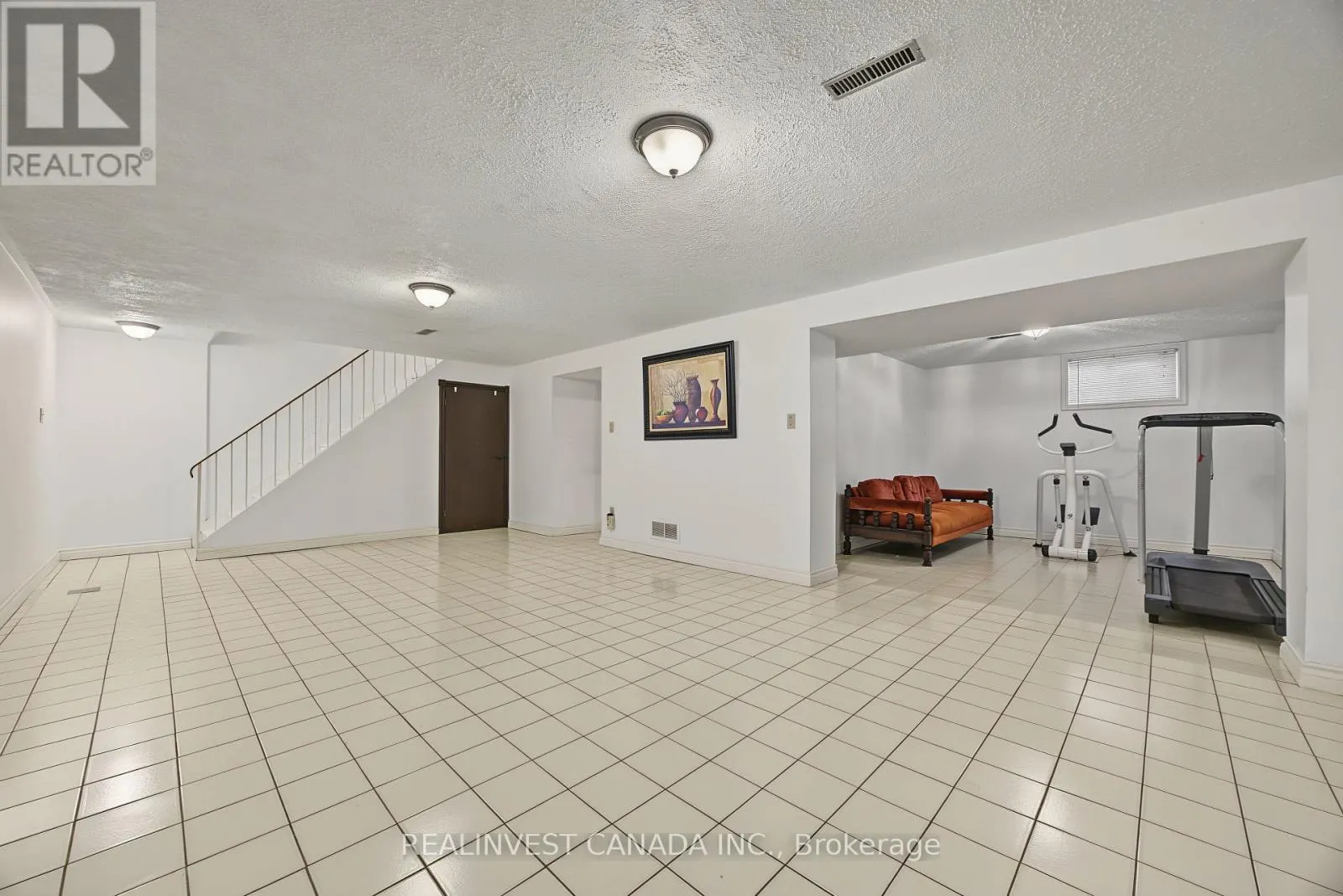 196 WELDRICK ROAD W