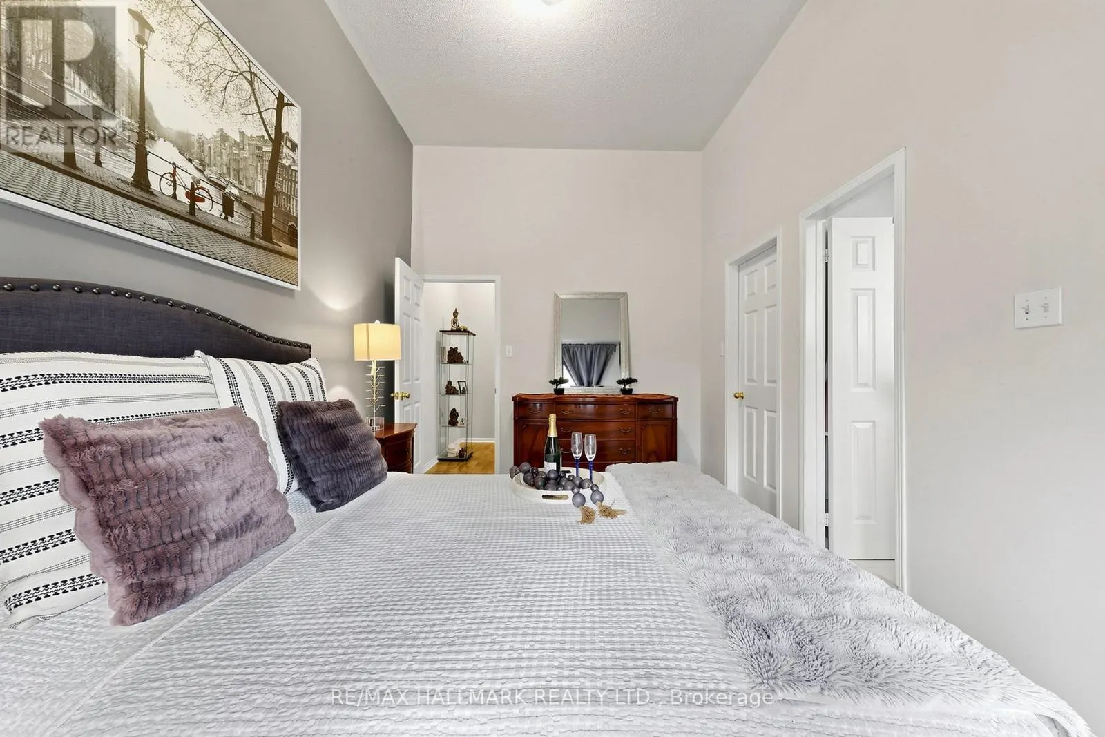 5 EVELYN BUCK LANE
