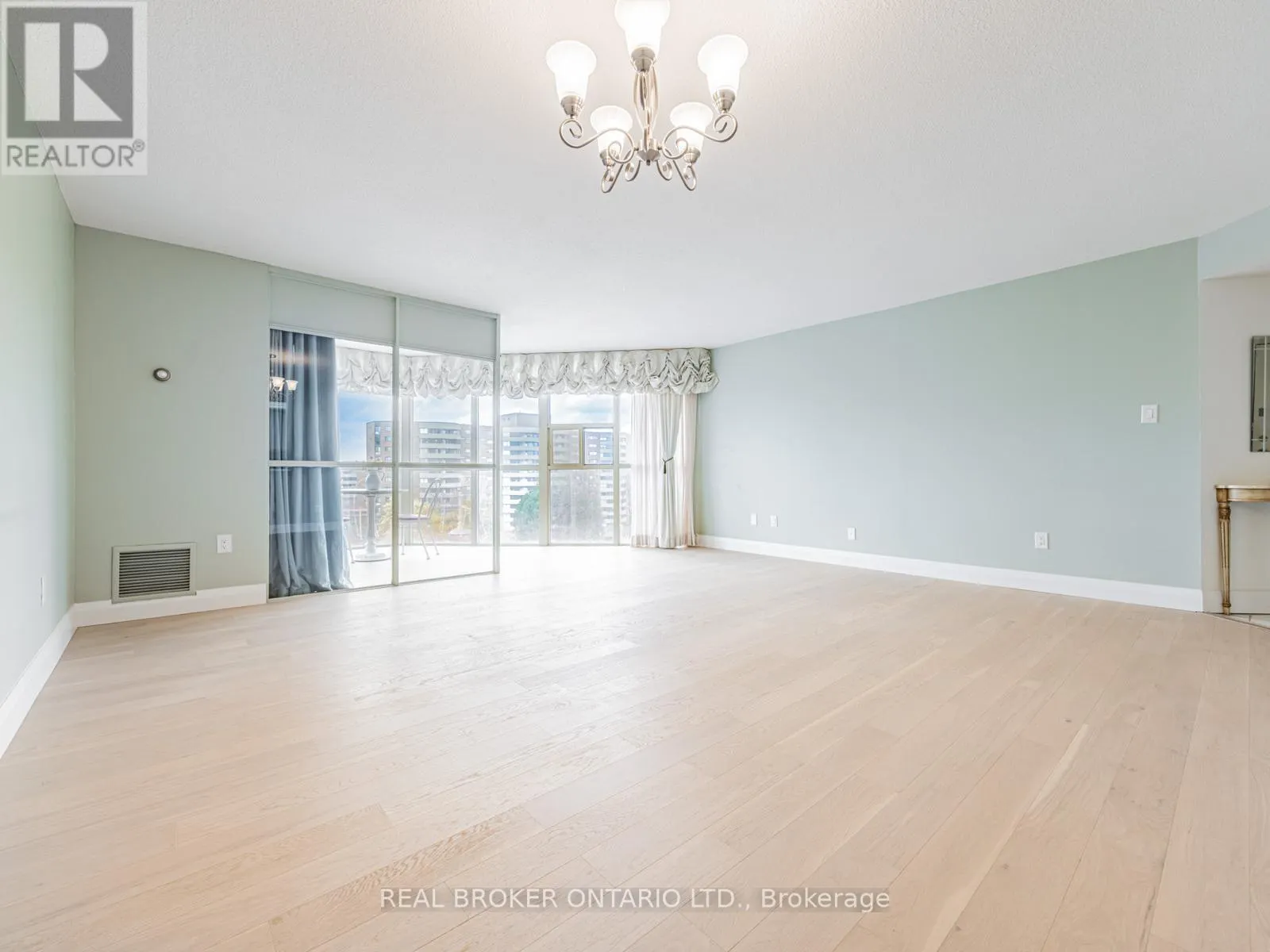 805 - 20 BAIF BOULEVARD