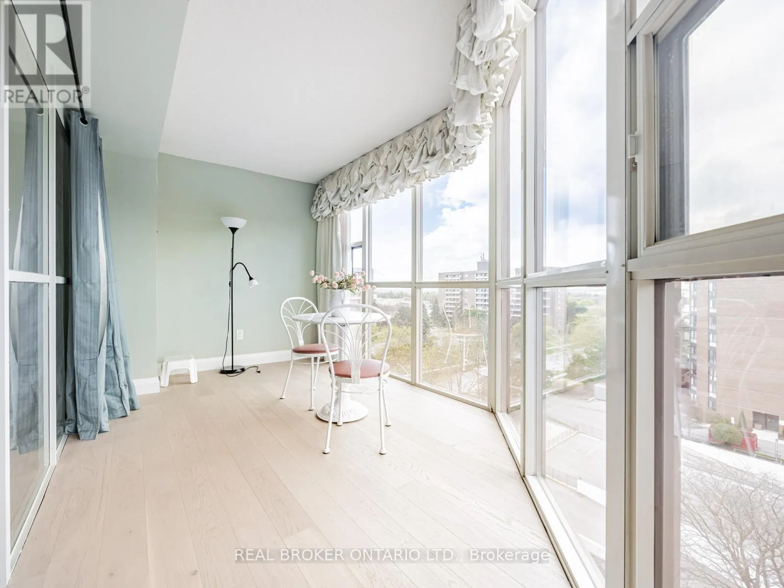 805 - 20 BAIF BOULEVARD