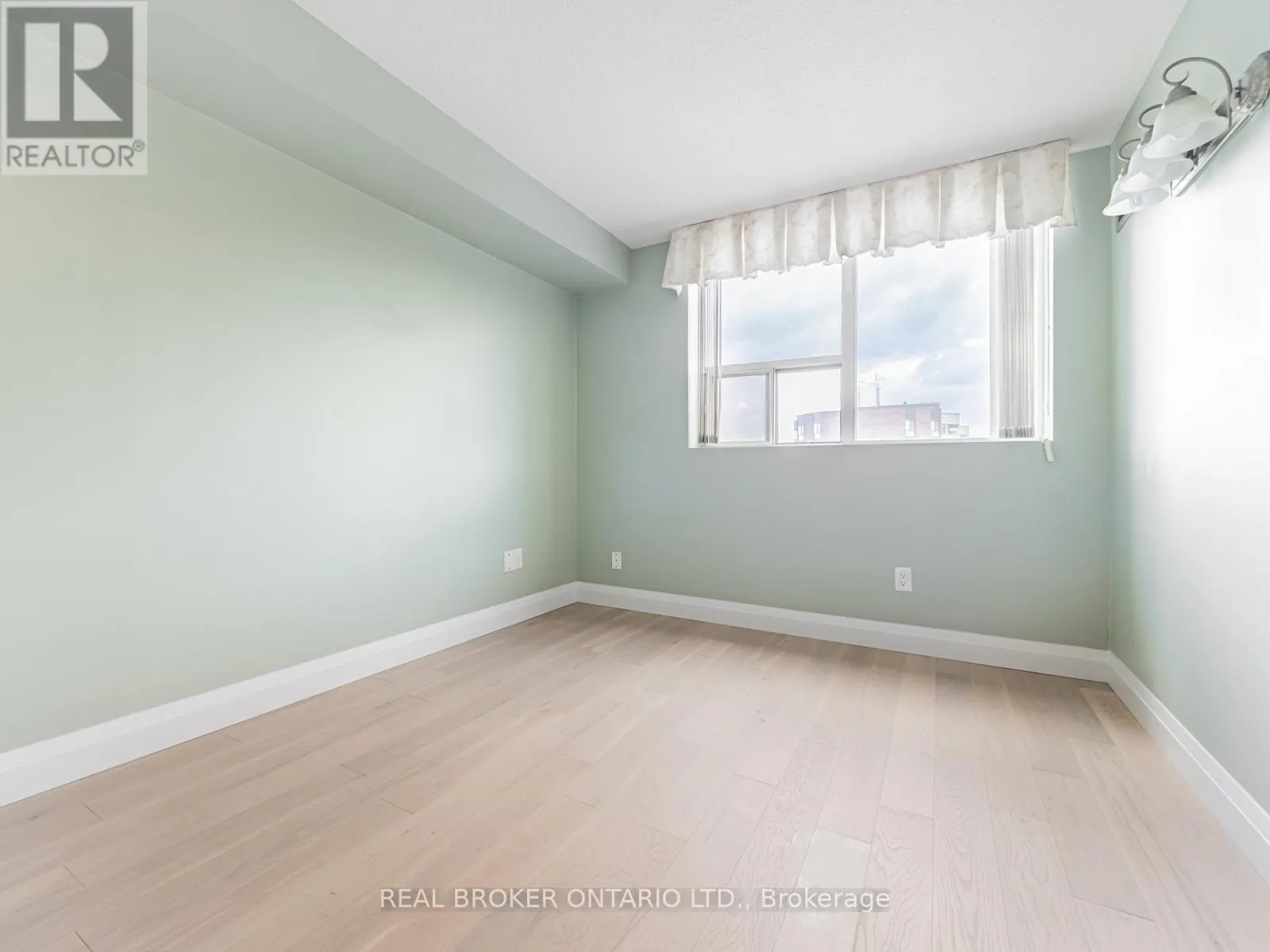805 - 20 BAIF BOULEVARD