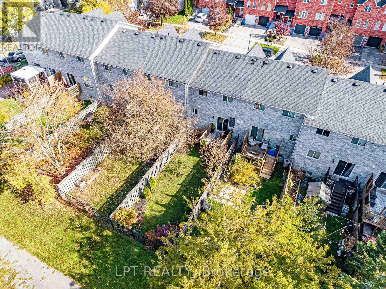 8 HATTIE COURT