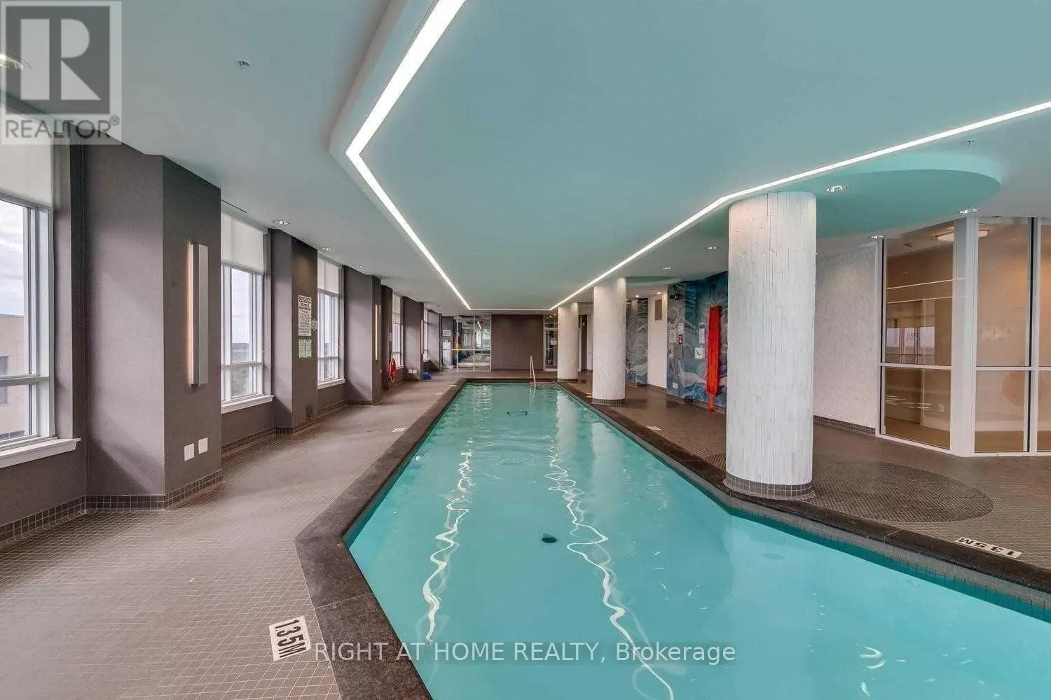 610 - 9201 YONGE STREET