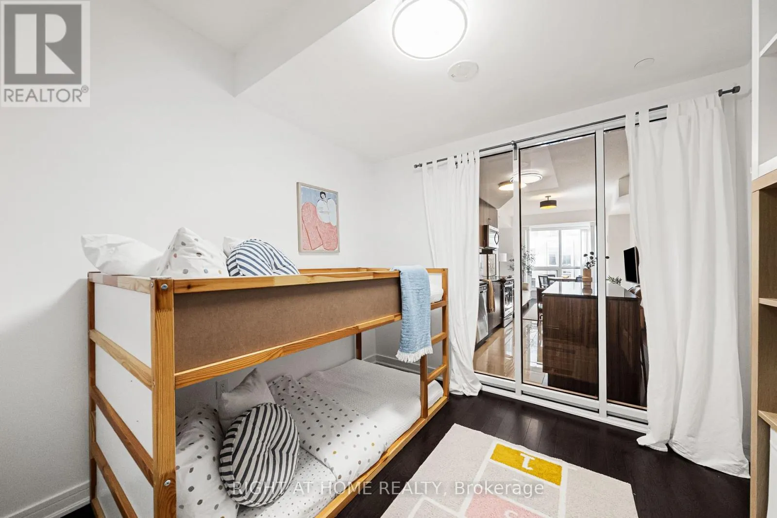 610 - 9201 YONGE STREET