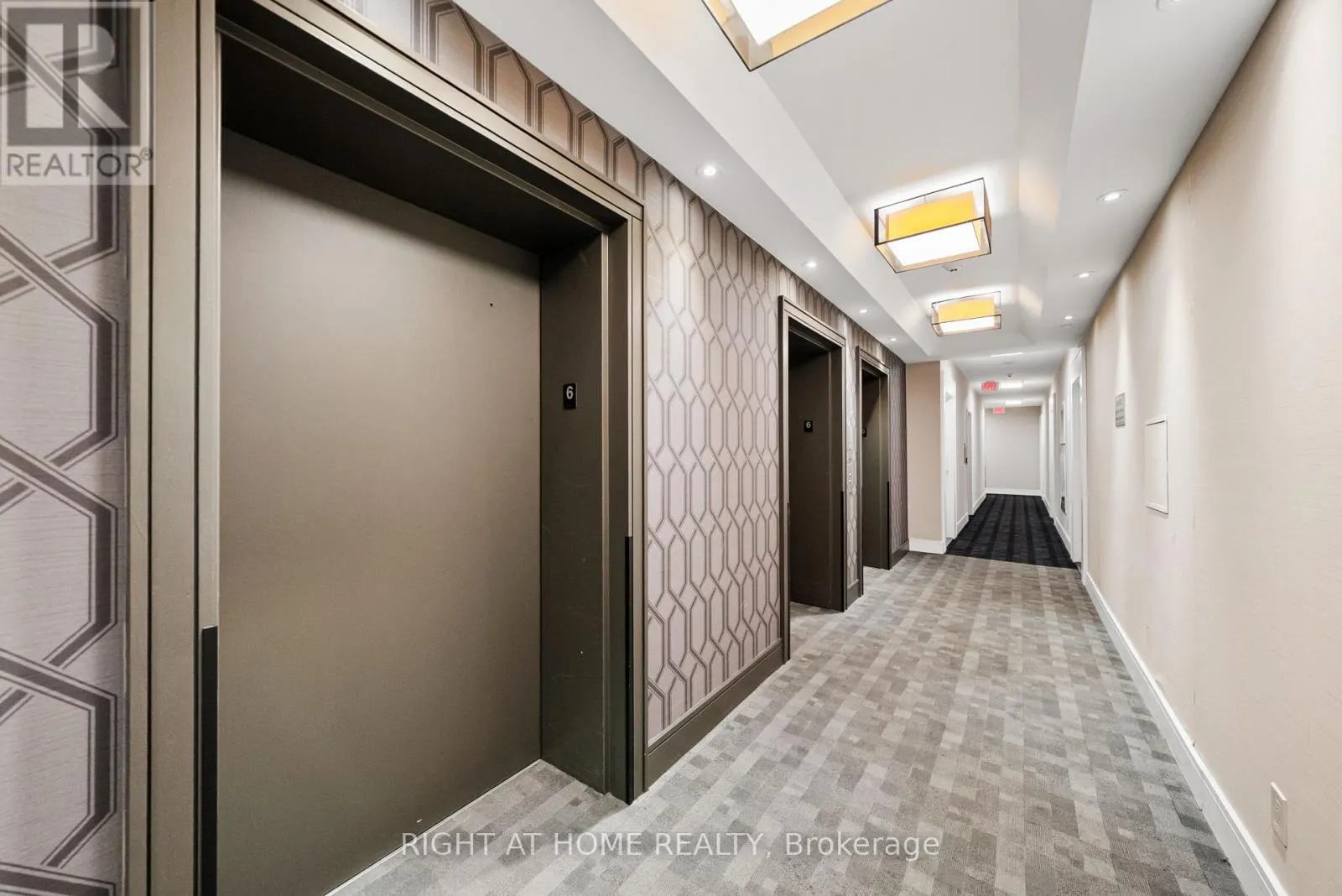 610 - 9201 YONGE STREET