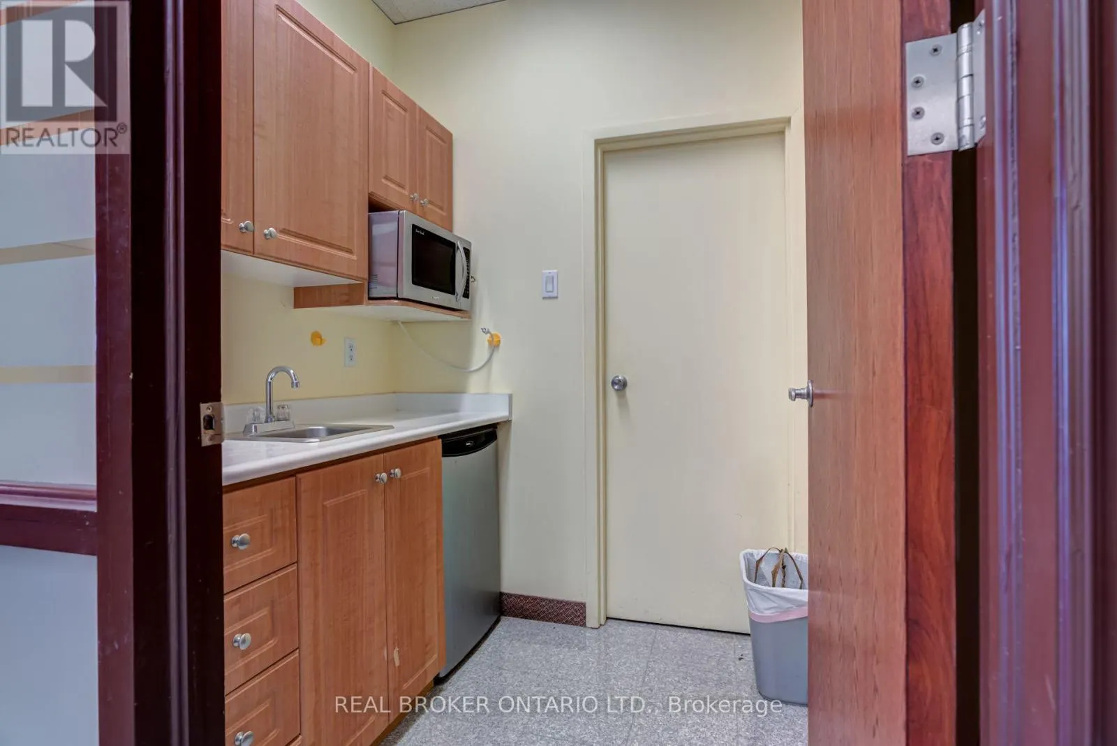 503 - 3601 HIGHWAY 7 E