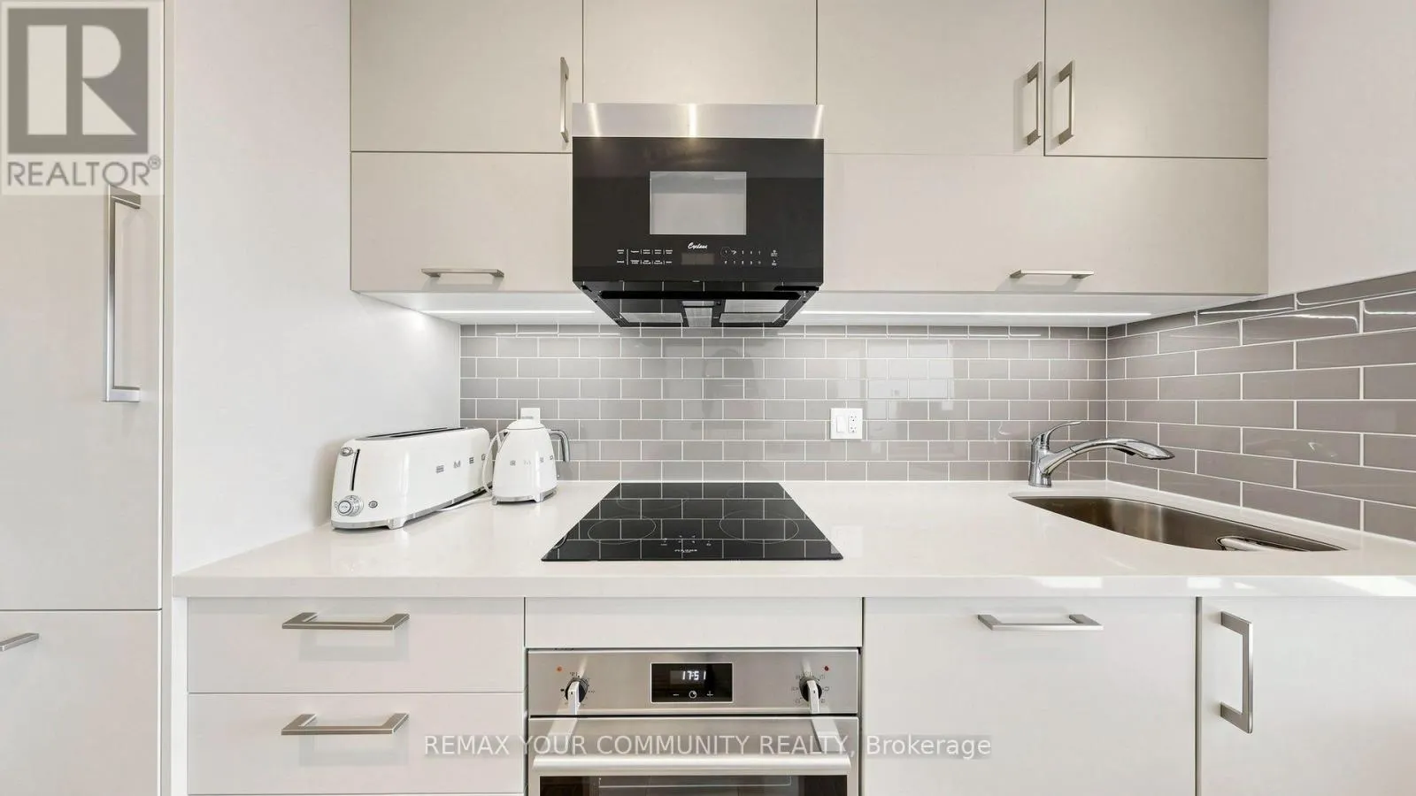 2621 - 56 ANDRE DE GRASSE STREET
