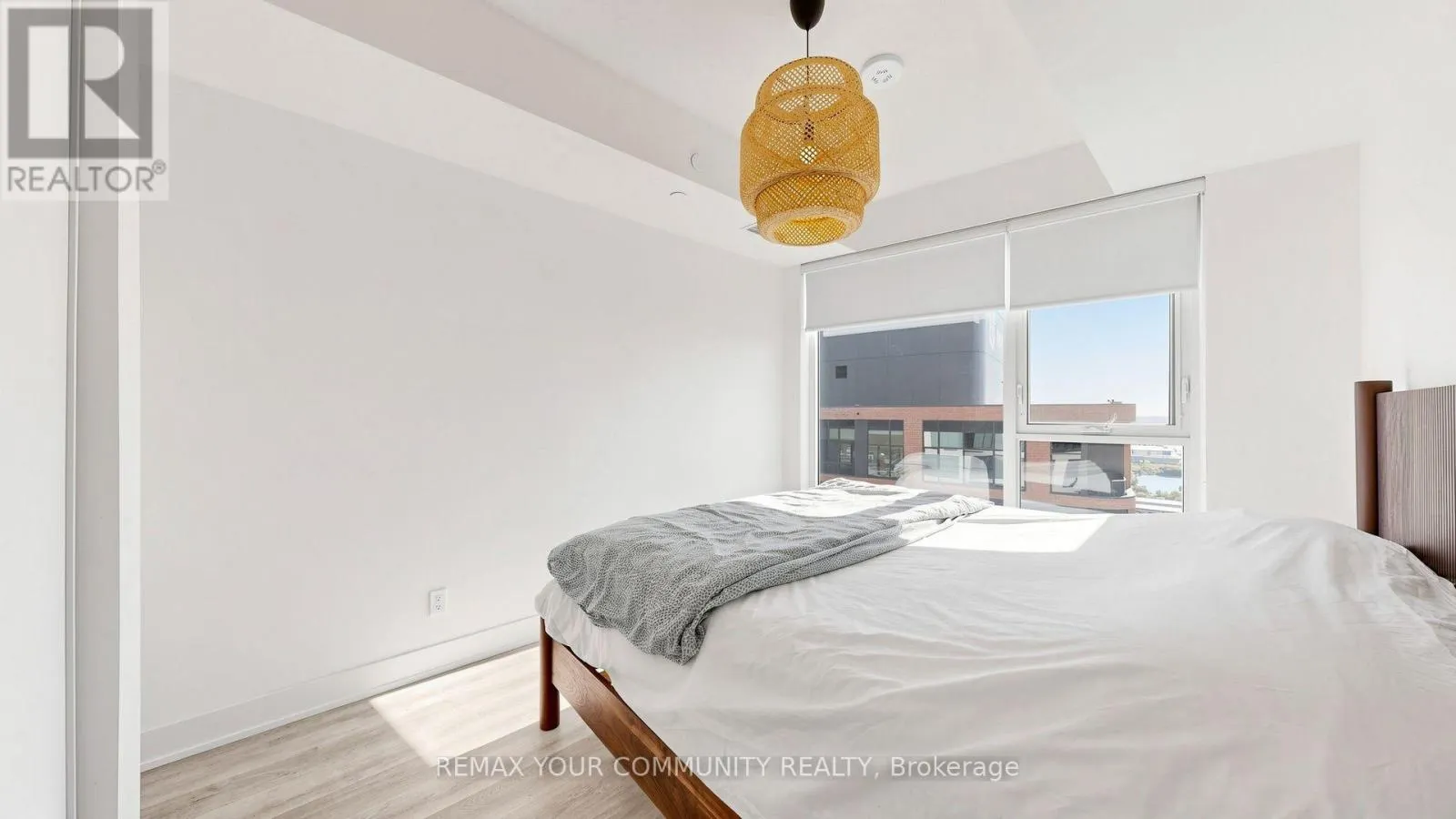 2621 - 56 ANDRE DE GRASSE STREET