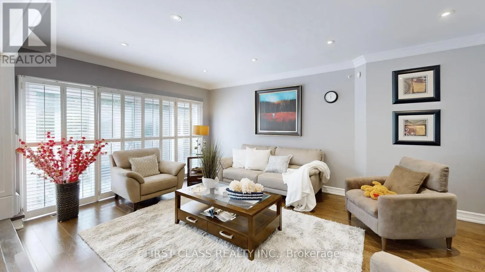 125 LONGWATER CHASE