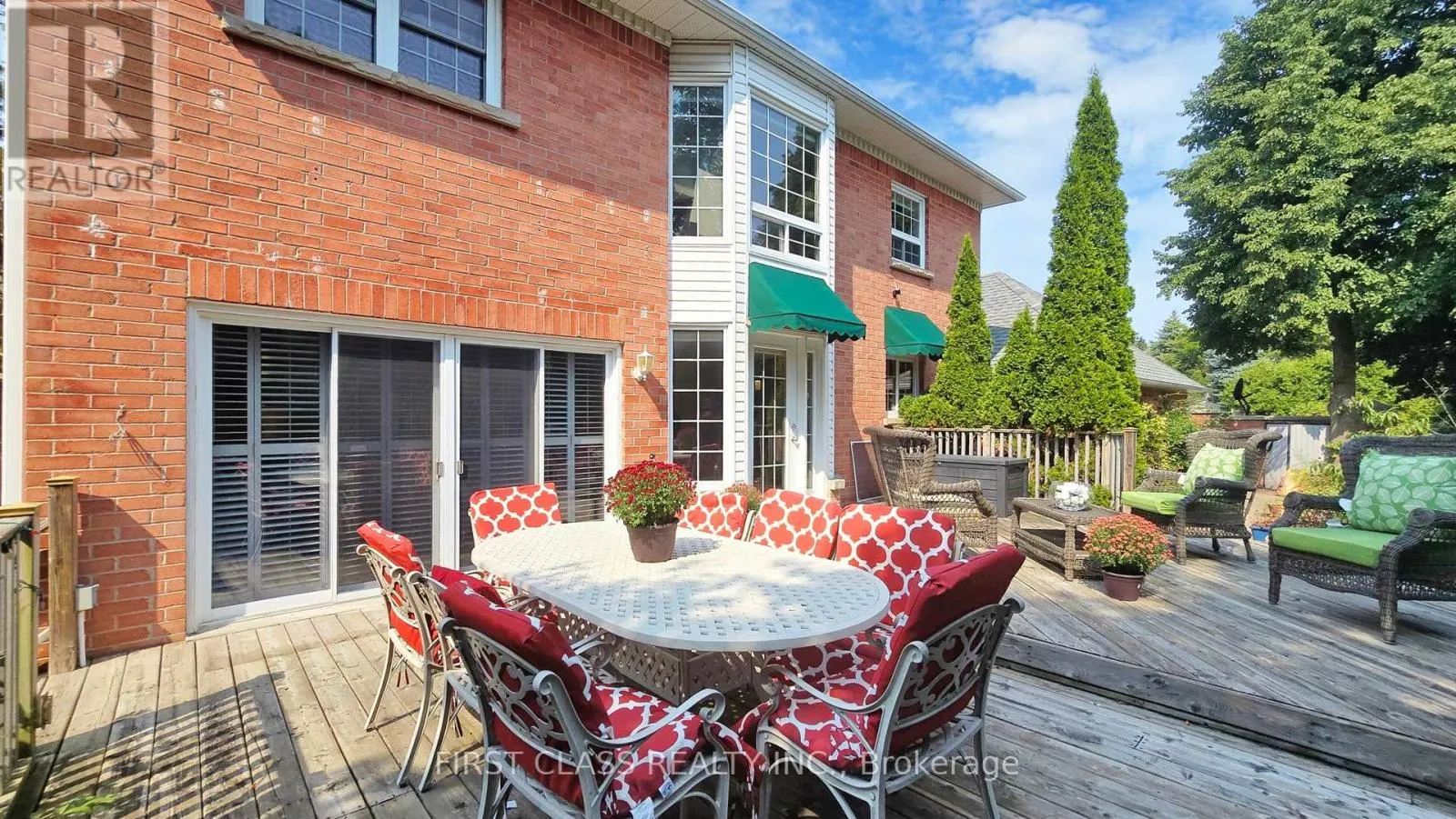 125 LONGWATER CHASE
