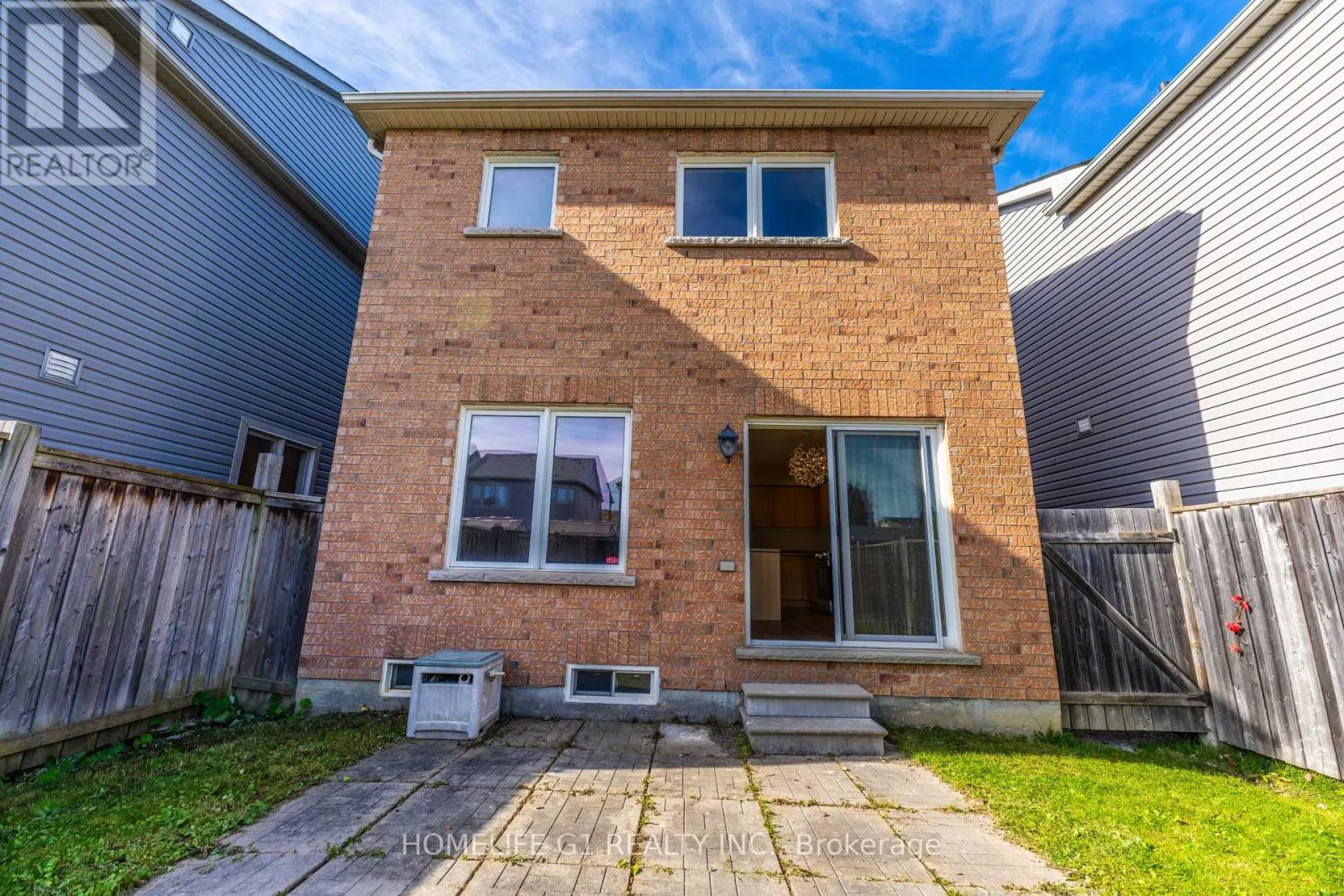 122 GWILLIMBURY DRIVE