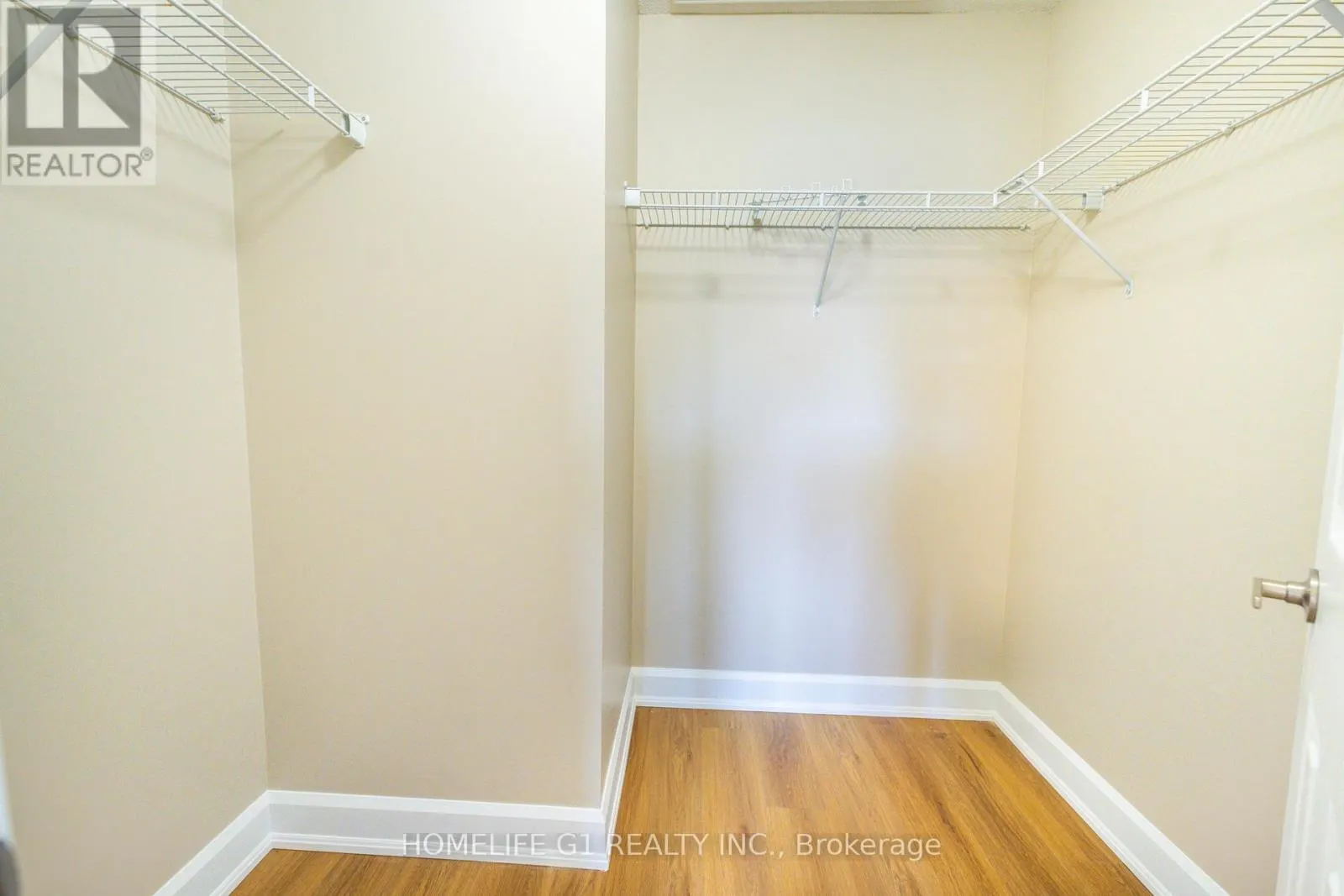 122 GWILLIMBURY DRIVE