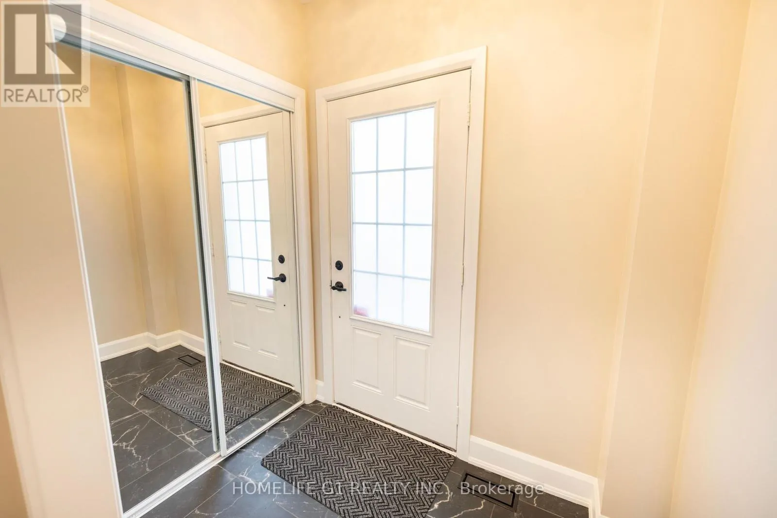 122 GWILLIMBURY DRIVE