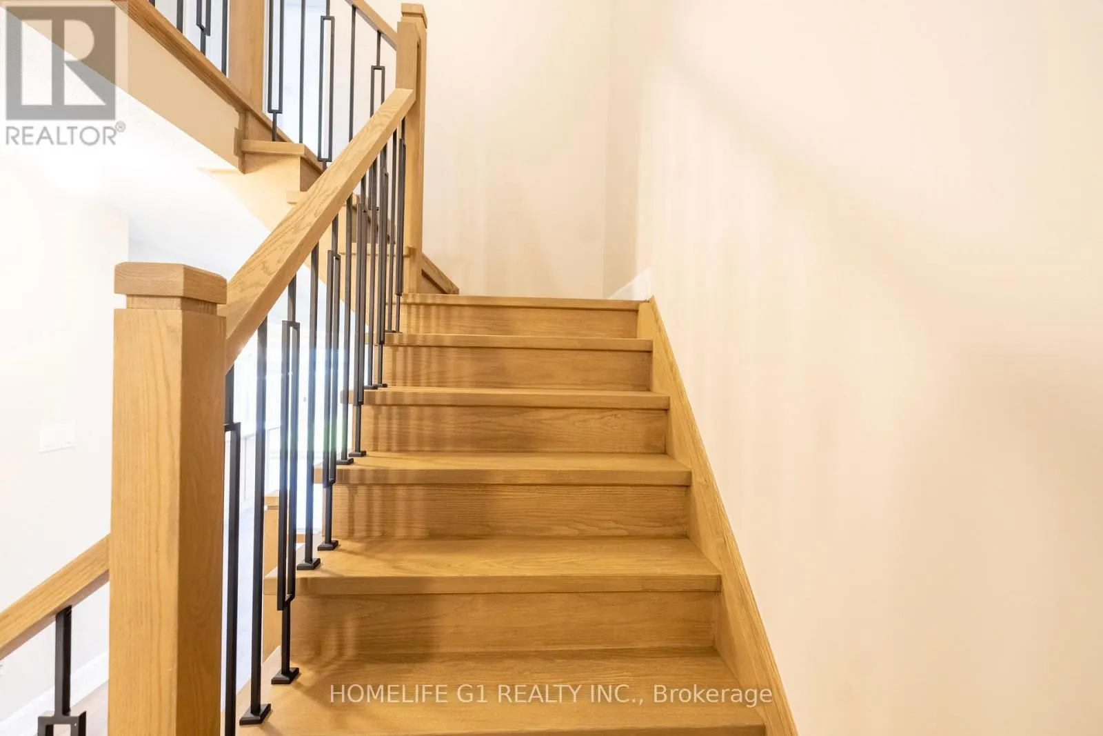 122 GWILLIMBURY DRIVE
