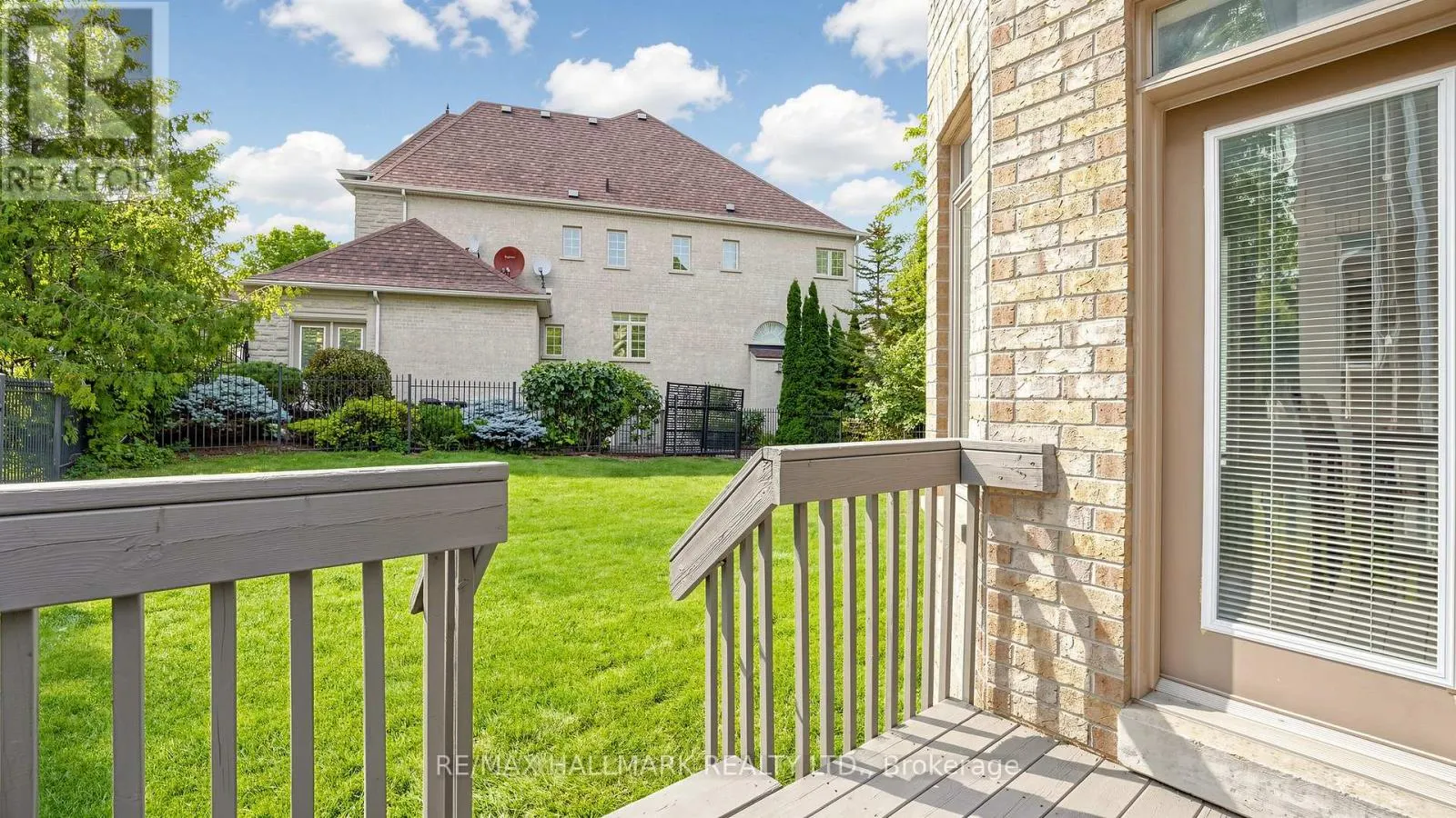368 PARADELLE DRIVE