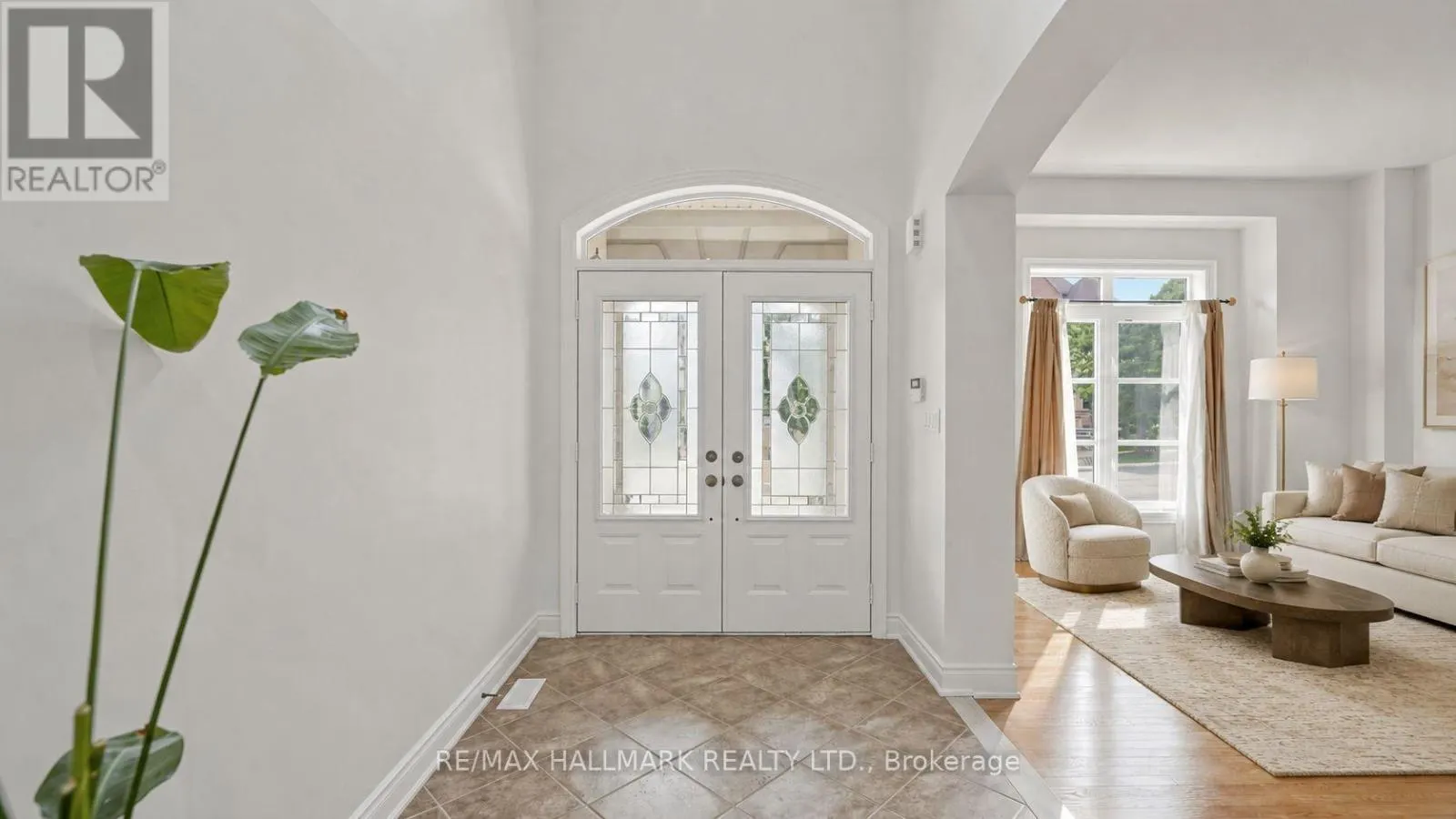 368 PARADELLE DRIVE