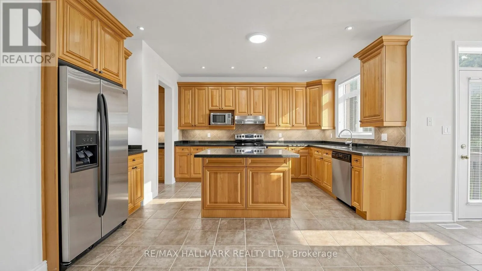 368 PARADELLE DRIVE