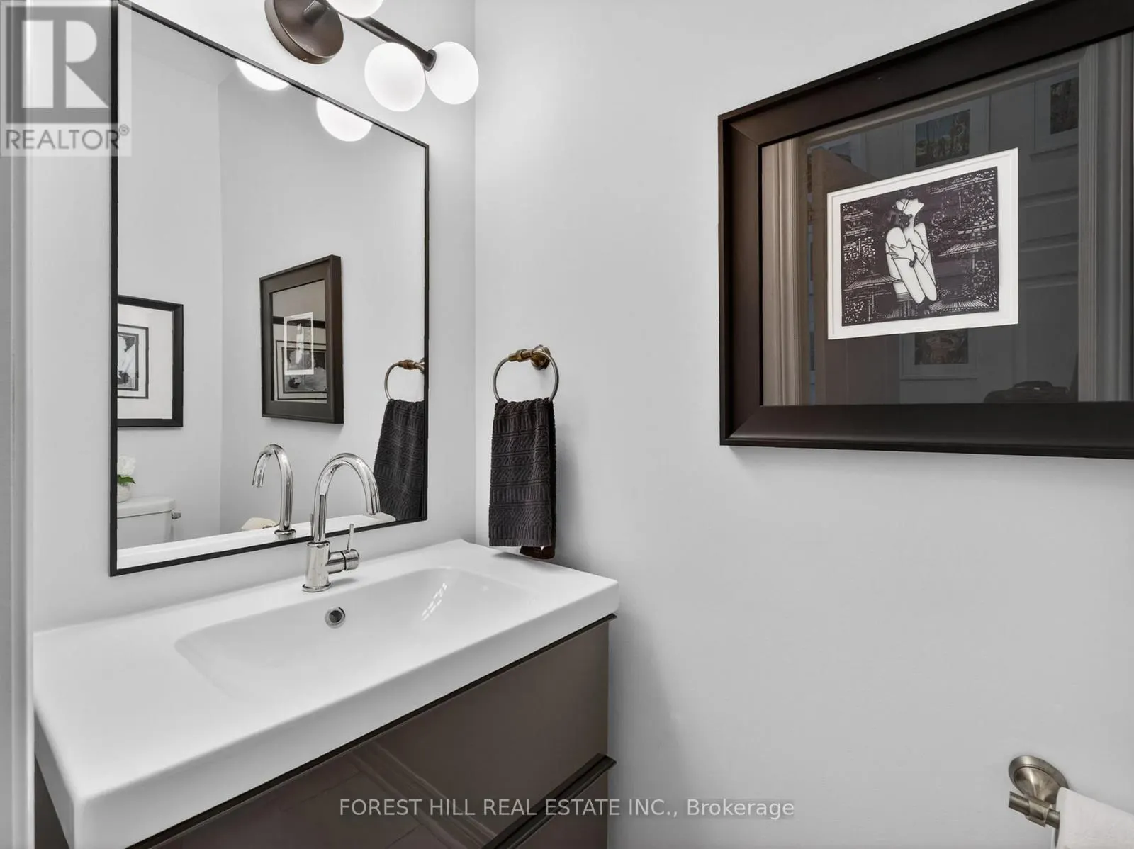 12 WALLENBERG DRIVE