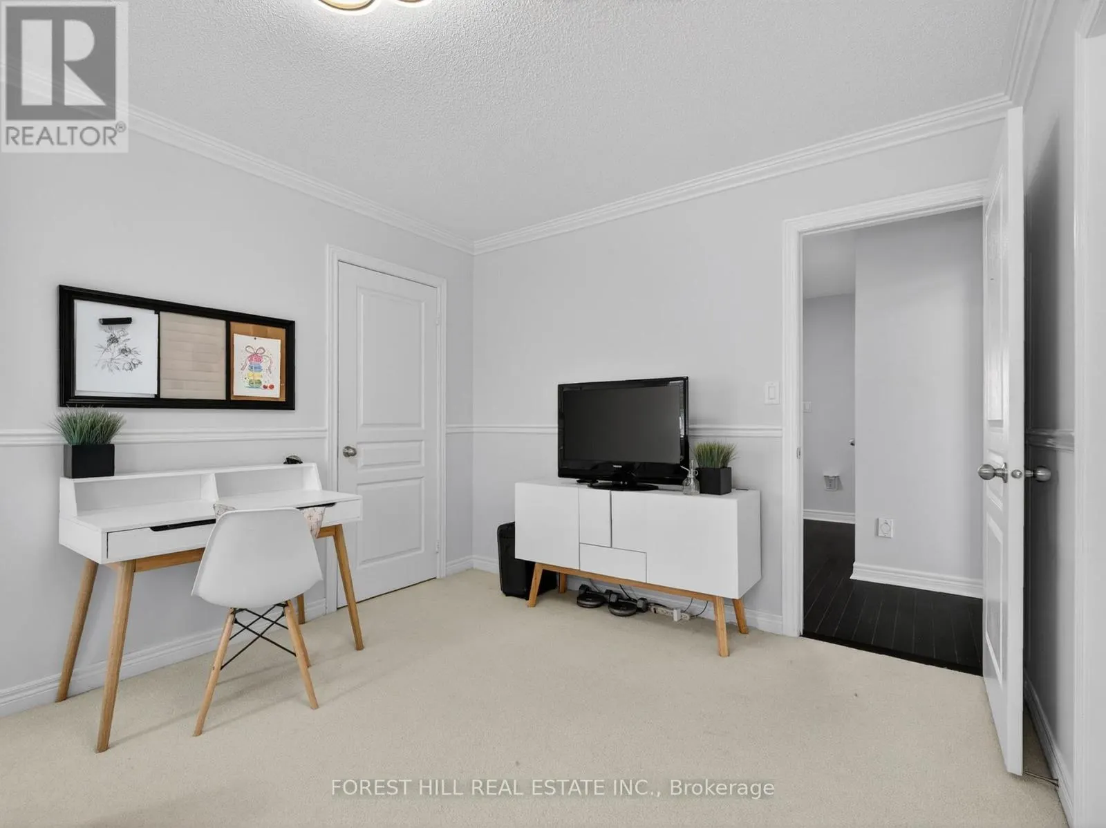 12 WALLENBERG DRIVE