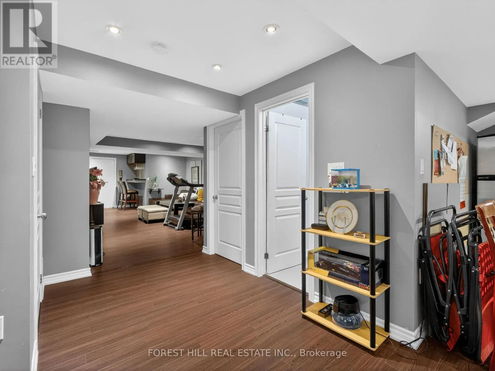 12 WALLENBERG DRIVE
